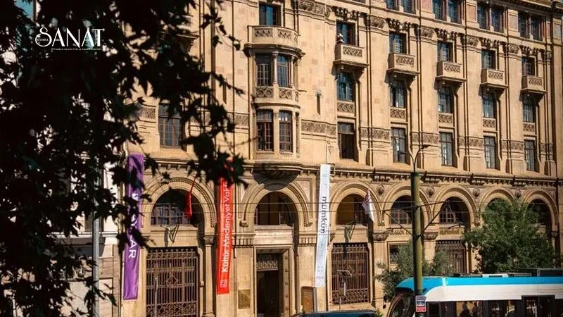 KÜME Vakfı tarafından hayata geçirilen “Temas” sergisi, Karaköy Palas ‘ta