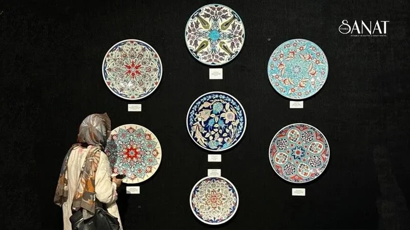 Sanatçı Mümine Ateş ve öğrencilerinin eserlerinden oluşan “Ateşin Renkleri” çini